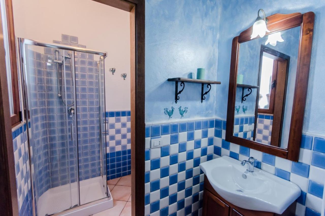 Bed and Breakfast La Pavoncella Тортолі Екстер'єр фото